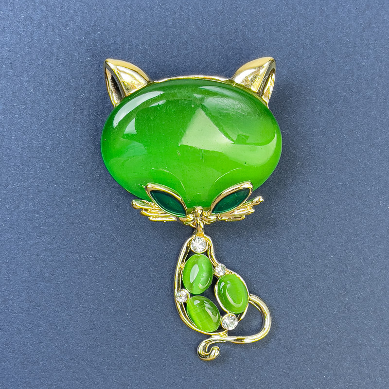 Brooch Cat Green Cat's Eye White Rhinestones Gold-Tone Metal 34x58mm+