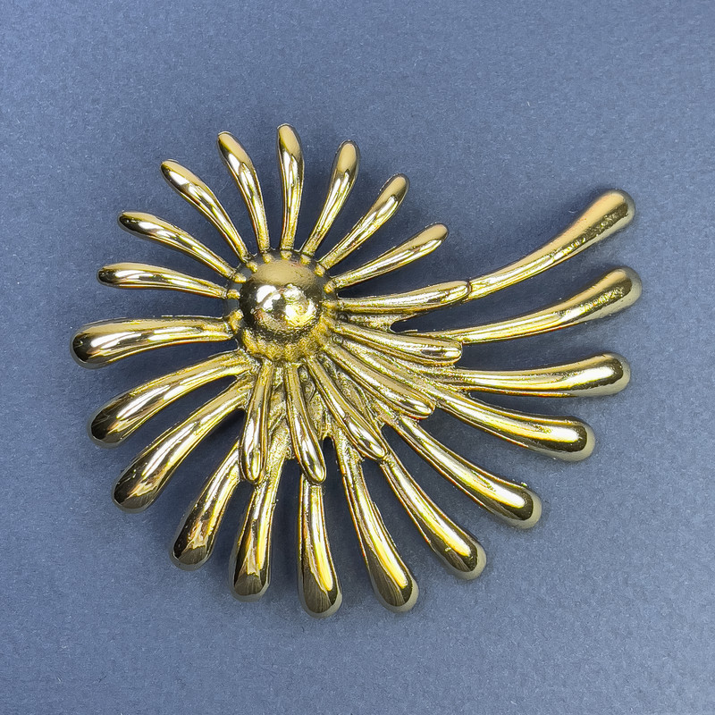 Flower Brooch, Gold-Tone Metal, 62×76mm+