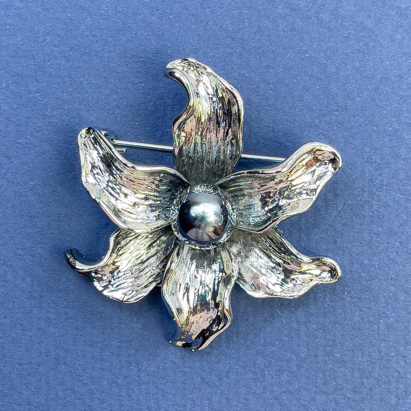 Flower Brooch-Pendant with Black Pearl, Silver-Tone Metal, Diameter 45mm+