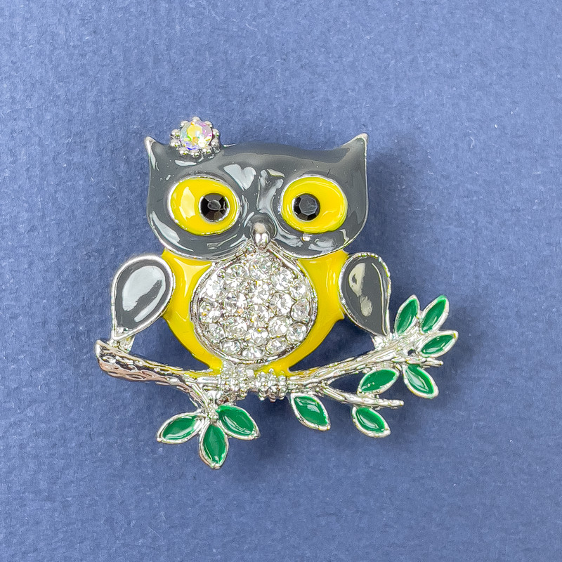 Owl Brooch Pendant White Rhinestones Yellow and Grey Enamel Silver-Tone Metal, diameter approx. 33mm, length 32mm+
