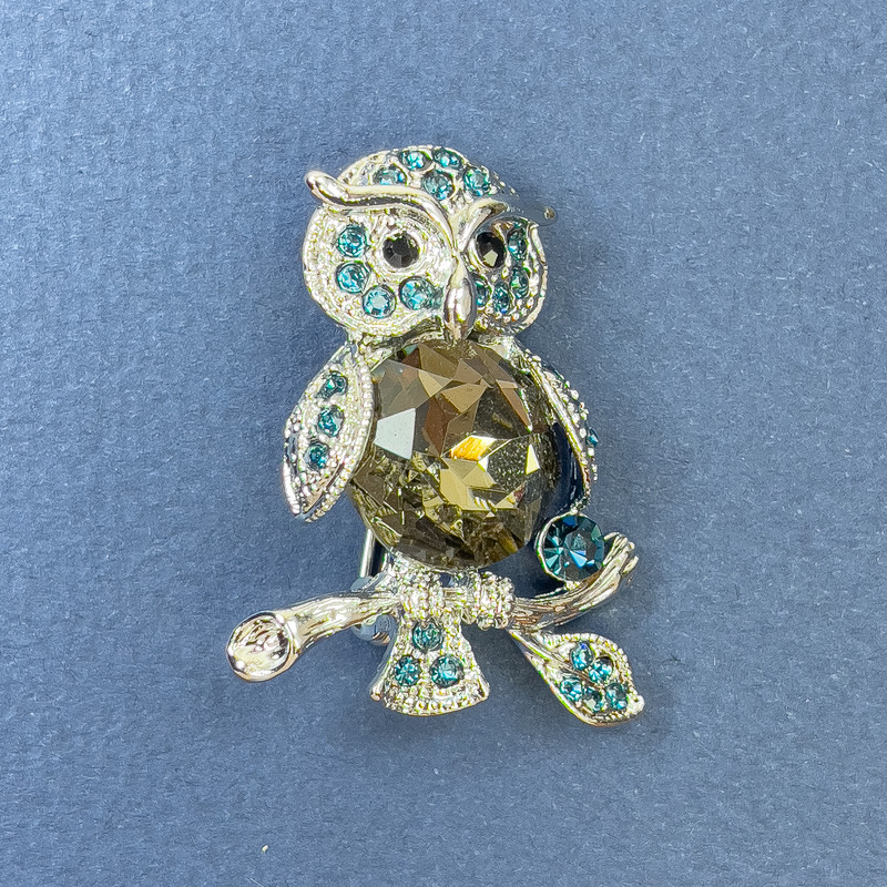 Owl Brooch Pendant Light Blue Rhinestones Grey Crystal Silver-Tone Metal, diameter approx. 26mm, length 36mm+