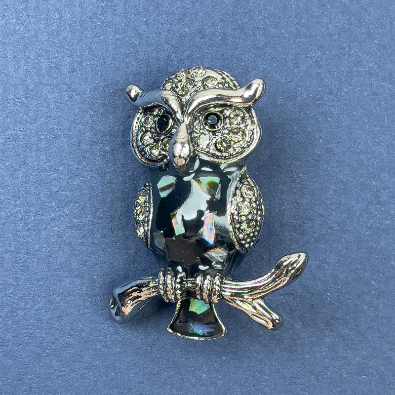 Owl Brooch Abalone Shell, Grey Crystals, Silver-Tone Metal, Diameter 26mm+/-, Length 33mm+