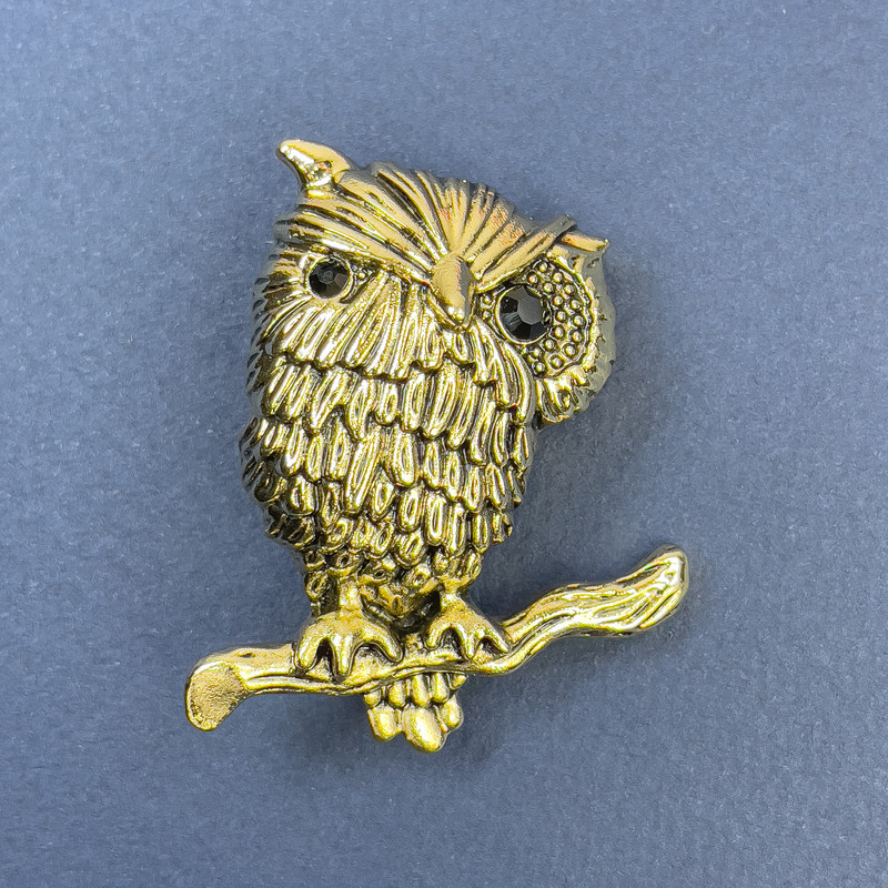 Owl Brooch, Black Rhinestones, Gold-tone Metal, diameter 28mm+/-, length 45mm+