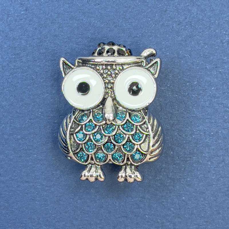 Owl Brooch White Enamel Blue Rhinestones Silver-Tone Metal, Diameter 22mm+-, Length 29mm+