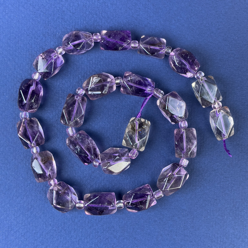 Amethyst Beads, polygon 14-10mm+/- with seed beads, diameter 4mm+/-, on a thread, length 40cm+