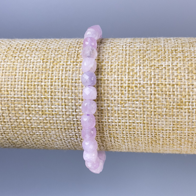 Kunzite Faceted Cube Bracelet, Diameter 6mm+/-, Length 18cm+/- Stretch