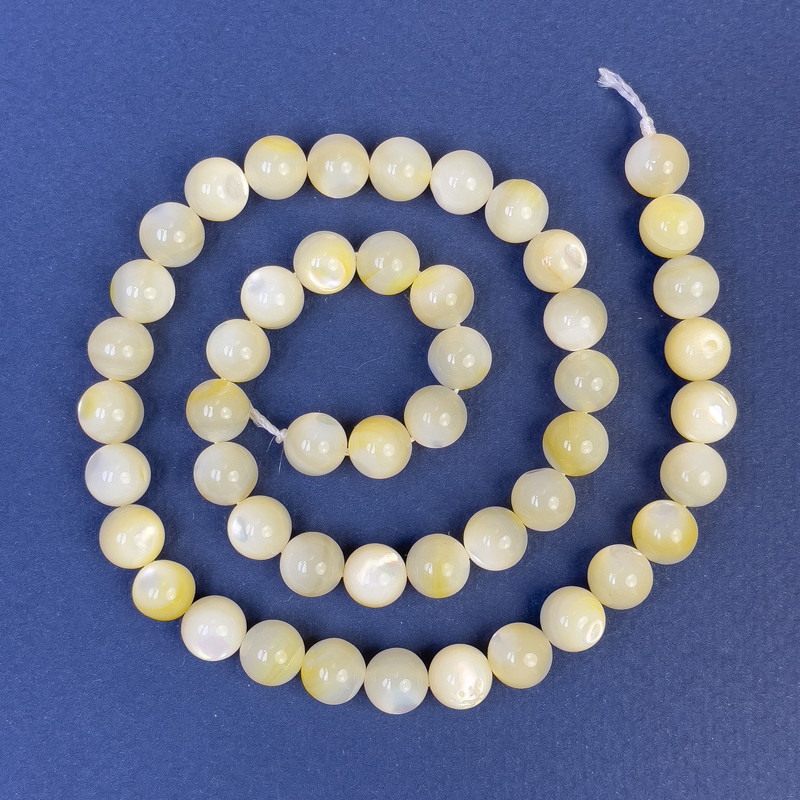 Natural Mother-of-Pearl Smooth Round Beads 8mm+/- on Thread, Length 39cm+