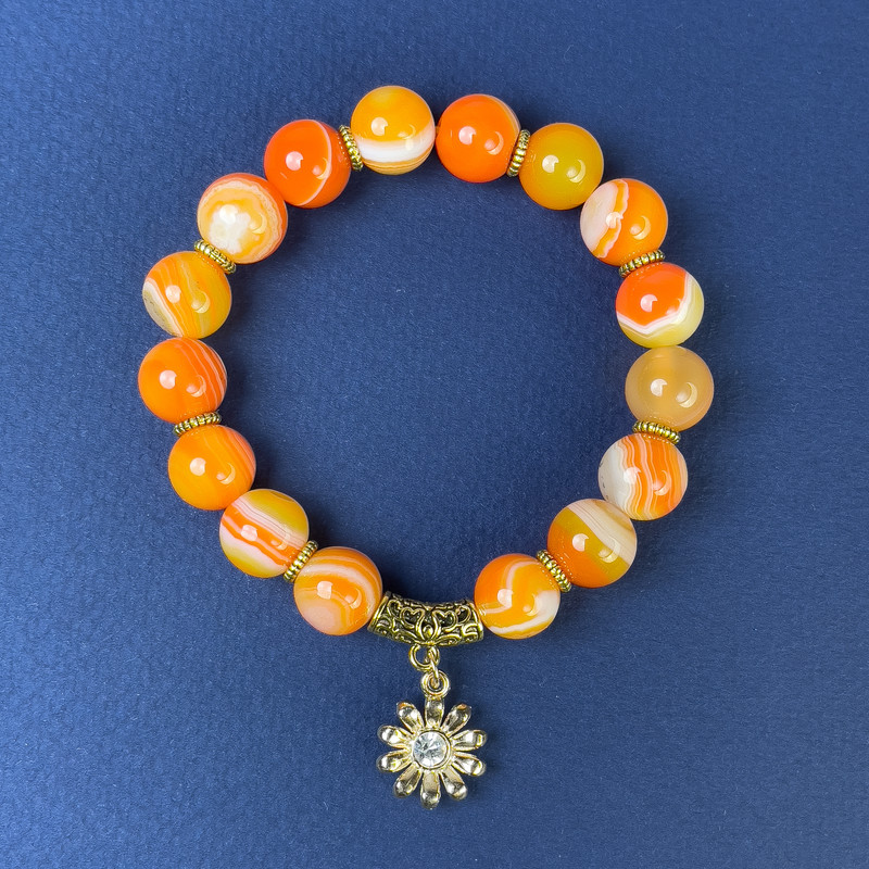 Agate Smooth Round Bead Bracelet with Metal Inserts, diameter 10mm+/-, length 18cm+/- stretch