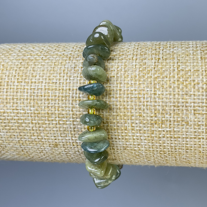 Tourmaline Chip Bracelet, 8-13x3mm+- with Seed Beads, 18cm+- Stretch