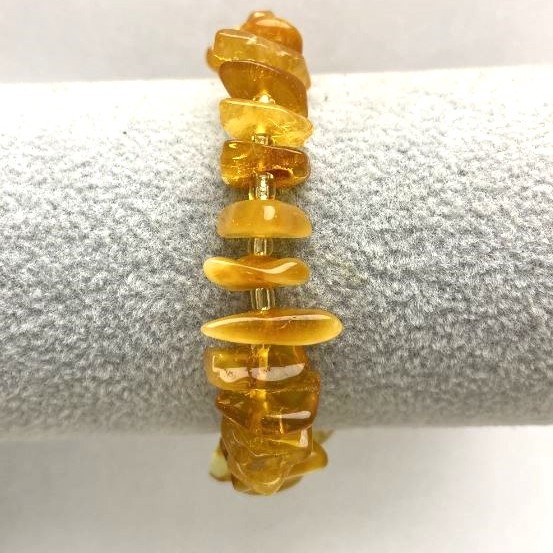 Amber Chip Bracelet, diameter 9-12x2-4mm+- with seed beads, length 18cm+- stretch
