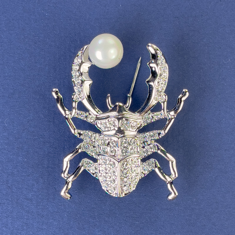 Scarab Brooch-Pendant, white rhinestones, pearl, silver-tone metal, 40x33mm+