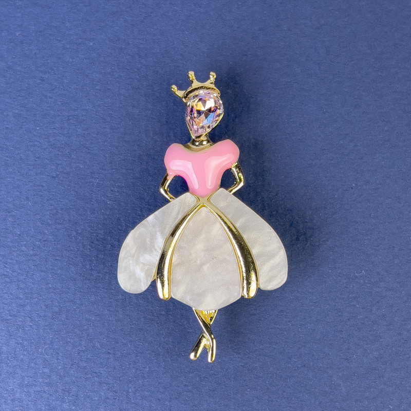 Princess Brooch Pendant Pearlescent Colour Gold-Tone Metal 50x28mm+- Pink Crystal
