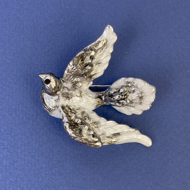 Dove Brooch, 40x45mm+-, Grey Enamel, Silver-Tone Metal
