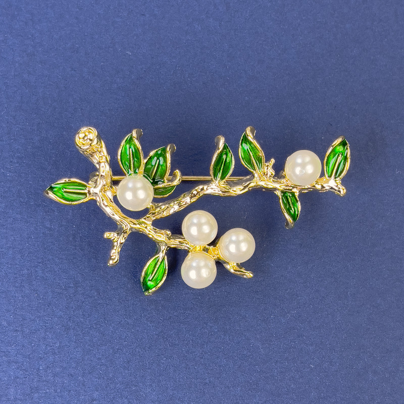"Twigs" Brooch with Pearls, gold-tone metal, 48x32mm+