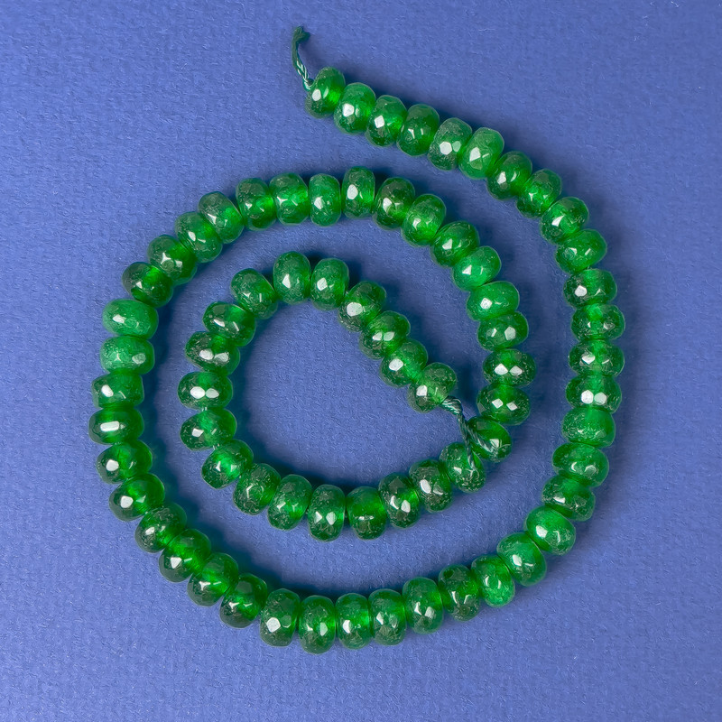 Chrysoprase Faceted Rondelle Beads, Diameter 8x5mm+-, Length 37cm+- on Thread
