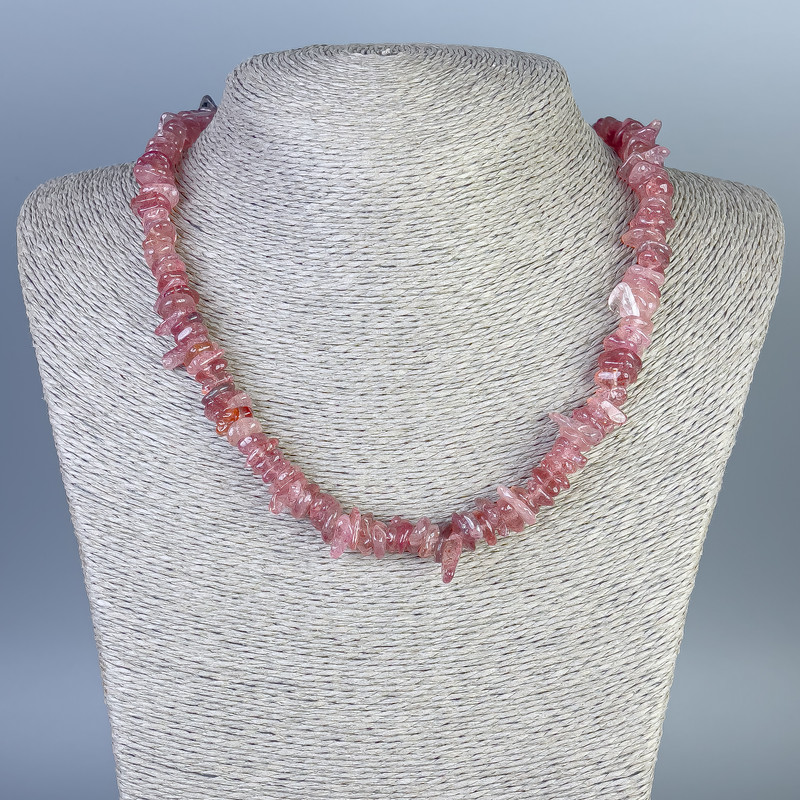Strawberry Quartz Chip Necklace, 8-14×3mm chips, length 45cm ± with clasp