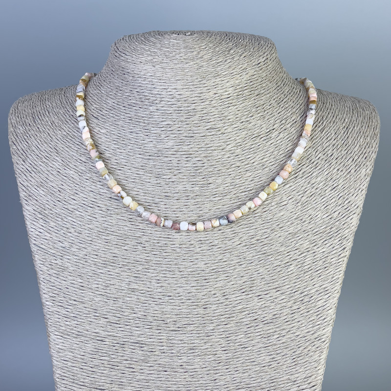 Necklace Opal faceted cube 4x4mm+-, length 45cm+- with clasp