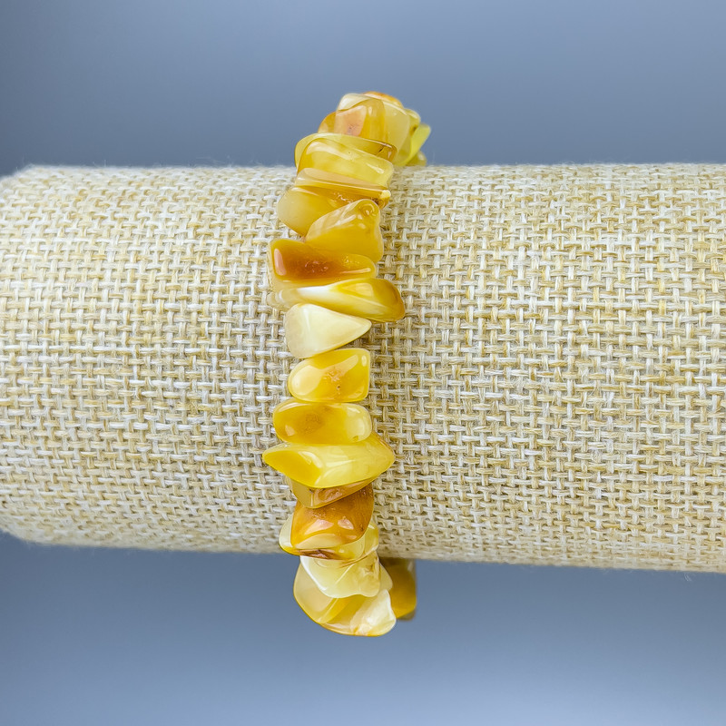 Amber Chip Bracelet, diameter 10-16x4-7mm+/-, length 18cm+/- stretch