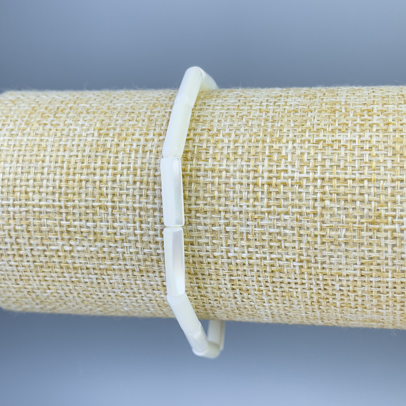 Mother-of-Pearl Cylinder Bracelet, diameter 13x4mm+/-, length 18cm+/- stretch
