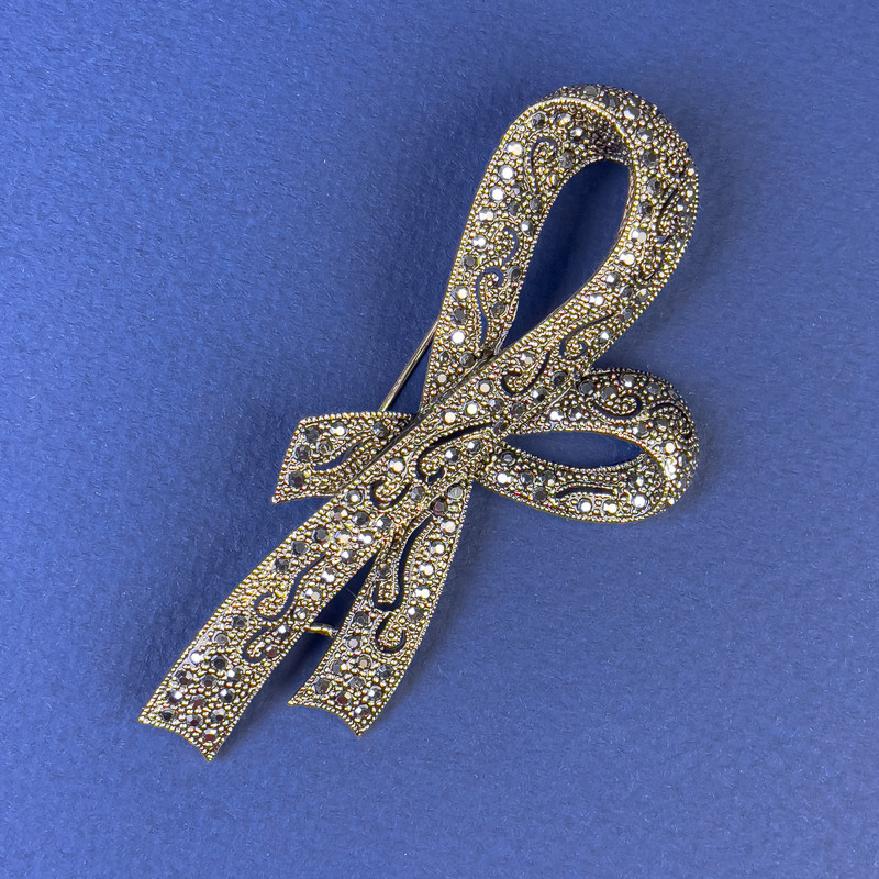 Sale! Bow Brooch grey rhinestones bronze colour golden metal, diameter 78x40mm +