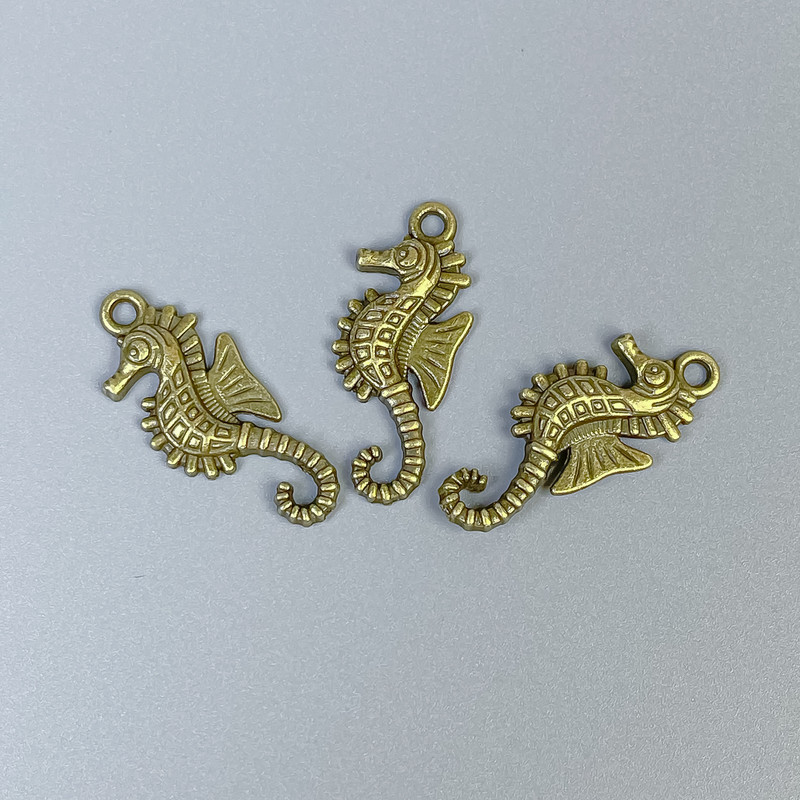 Seahorse Pendant Finding, Bronze Metal Colour, Size 29x12x2mm +/-, Hole Diameter 2mm +/-, Pack of 11pcs