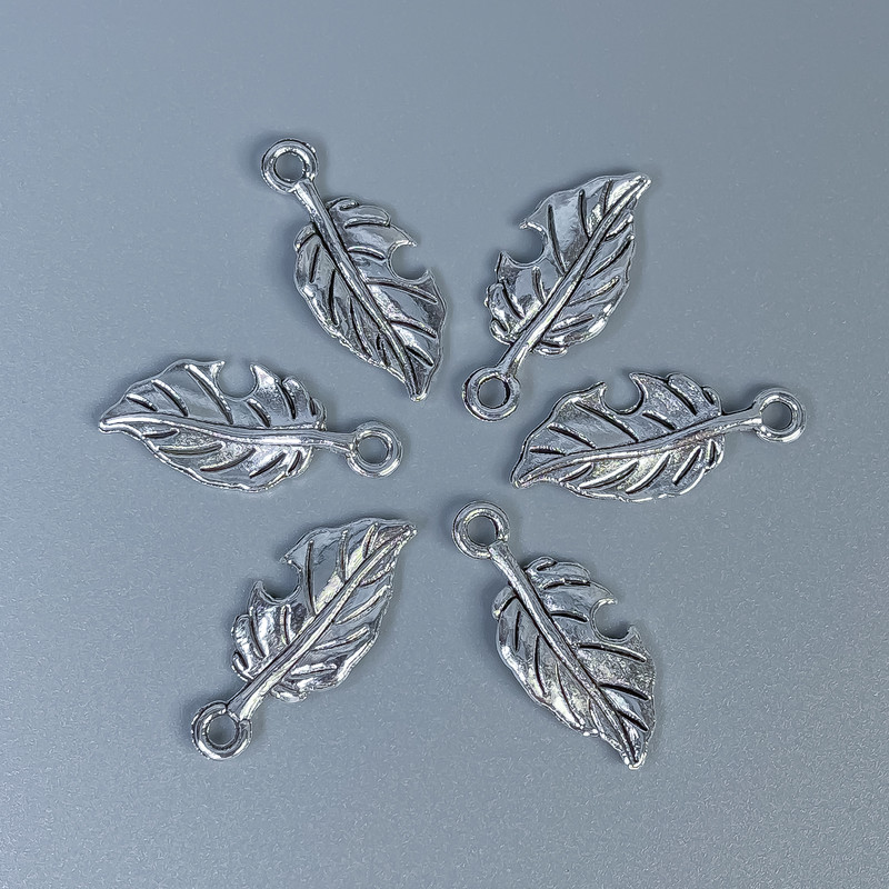 Leaf Pendant Finding, Silver Metal Colour, Size 23×10×1mm+/- Hole Diameter 2mm+/-, 20g Pack (~26pcs)