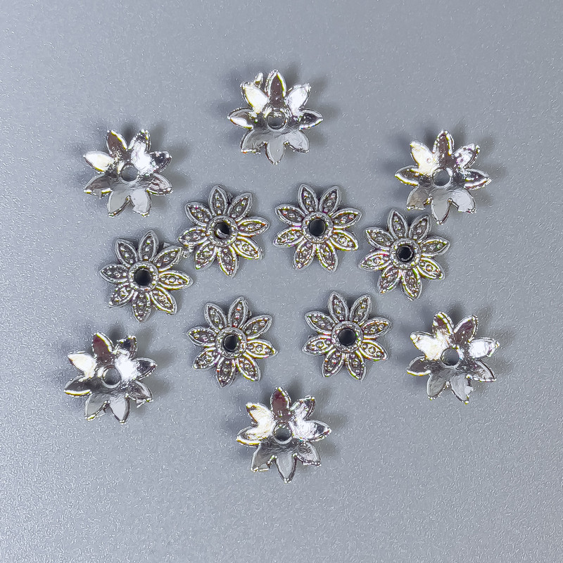 Bead Cap Findings, Silver Metal Colour, Diameter 7x0.5mm+/-, Hole Diameter 1mm+/-, Pack of 70pcs