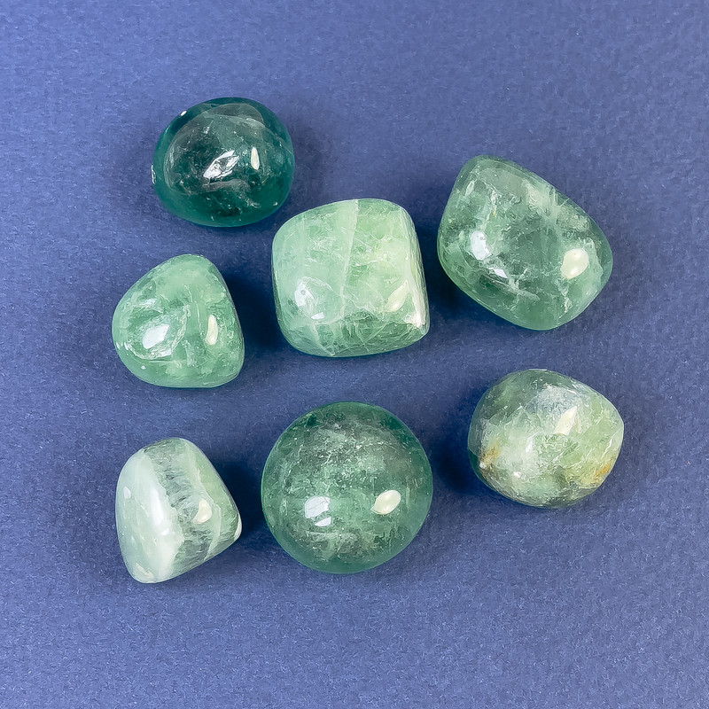 Natural Souvenir Stone Fluorite Tumbled ~ size 16-20mm (+-) ~ weight 10-15g +- /pc (price per 100g)