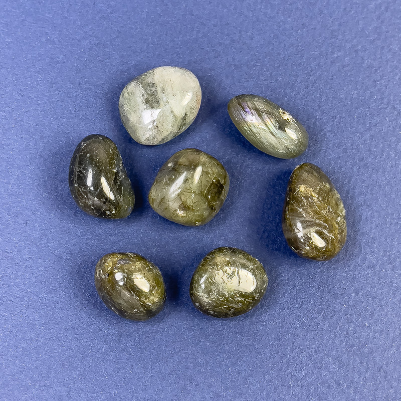Natural Souvenir Stone Labradorite Tumbled ~ size 12x16-22x15mm (+-) ~ weight 2-5g +- /pc (price per 100g)