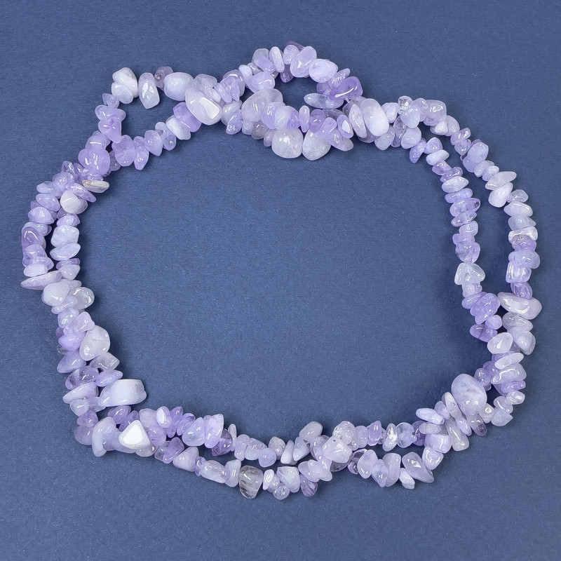 Amethyst Chip Beads on Fishing Line, Diameter 8x2-4mm+/-, Length 80cm+