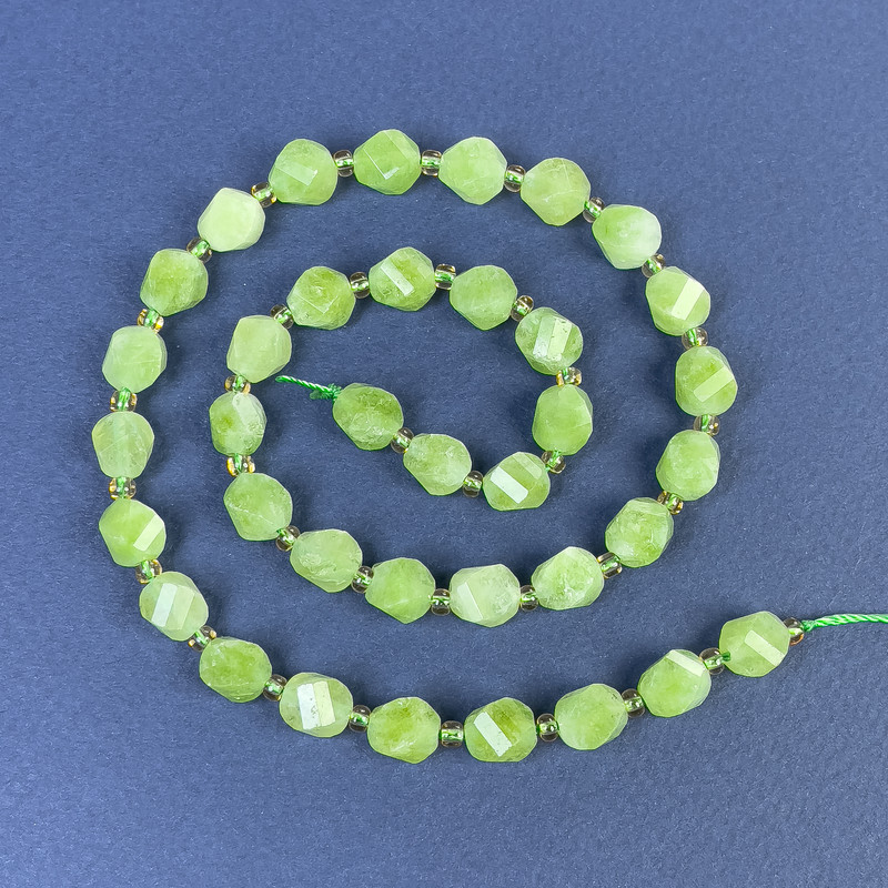 Chrysolite Faceted Rhombus Beads 8x7mm+/- with Seed Beads on a Strand, Length 38cm+