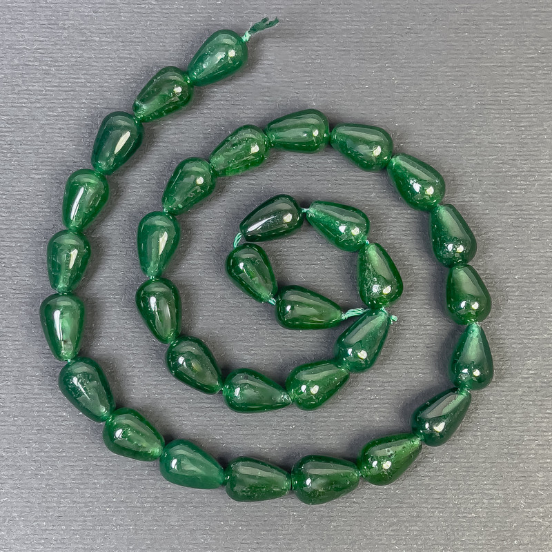 Chrysoprase Drop Beads 12x8mm+/- on a Strand, Length 39cm+