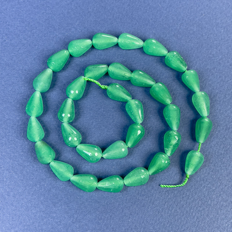 Nephrite Drop Beads 12x8mm+/- on Thread, Length 39cm+