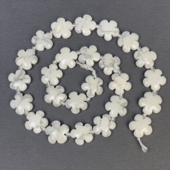 Cacholong Beads Natural Stone Flower, Diameter 15x6mm+/-, Hole Diameter 1mm+/-, Seed Beads Diameter 3mm, Length 41cm+