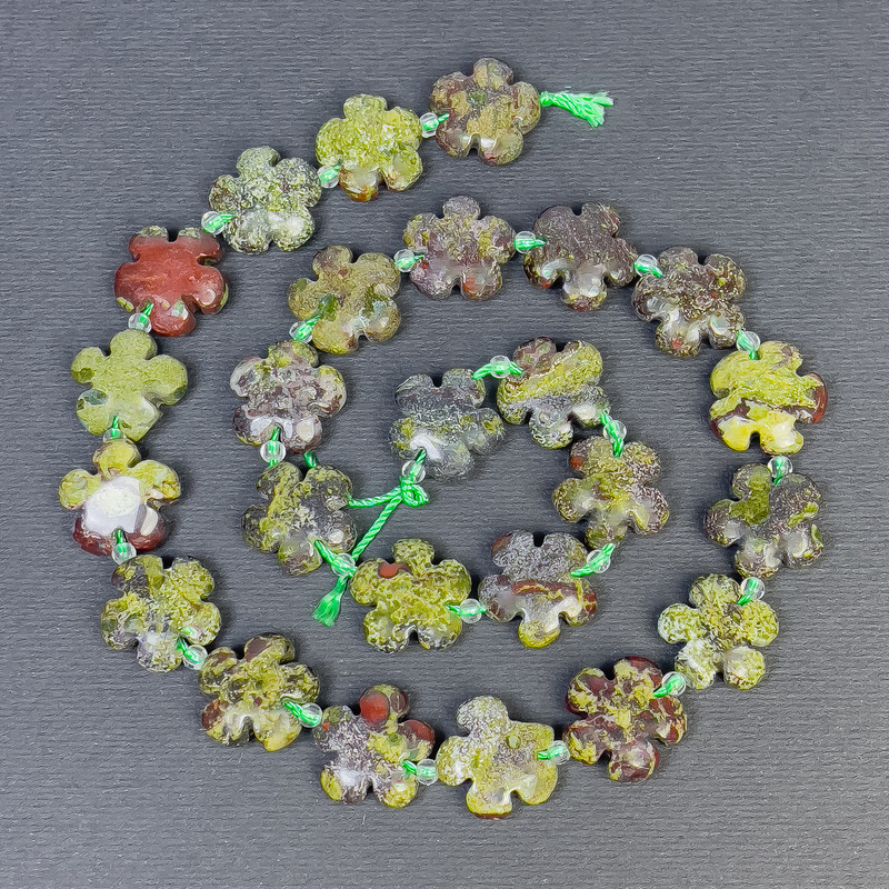 Heliotrope Jasper Beads Natural Stone Flower, Diameter 15x6mm+/-, Hole Diameter 1mm+/-, Seed Beads Diameter 3mm, Length 41cm+