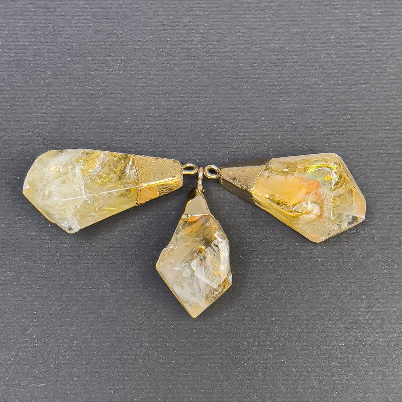 Citrine Pendant Raw 33x14mm+- Gold-Tone Metal