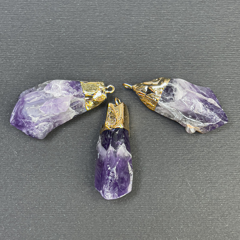 Raw Amethyst Pendant 37x15mm+/-, Gold-Tone Metal