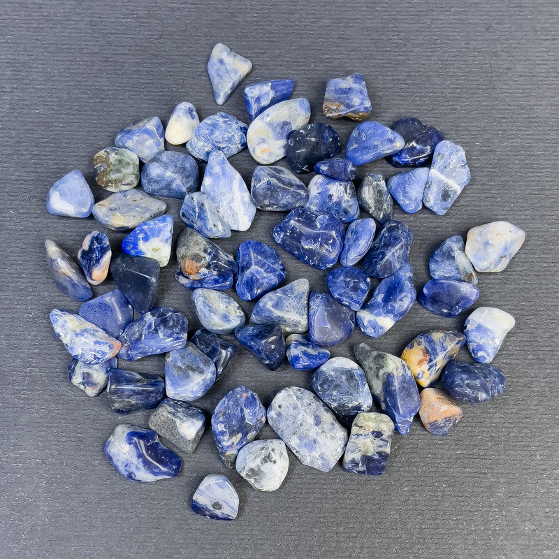 Natural sodalite stone treated nuggets tumbled without hole 8–11×2–5 mm (±) (per 100 g ±)