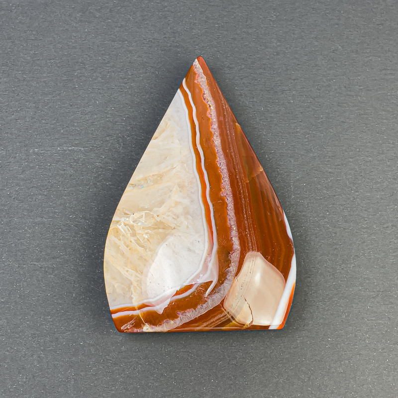 Price per 100g. Geode petrified natural stone Sardonix (Sardonyx), dimensions ~100x50x25mm± ~weight 170 g+