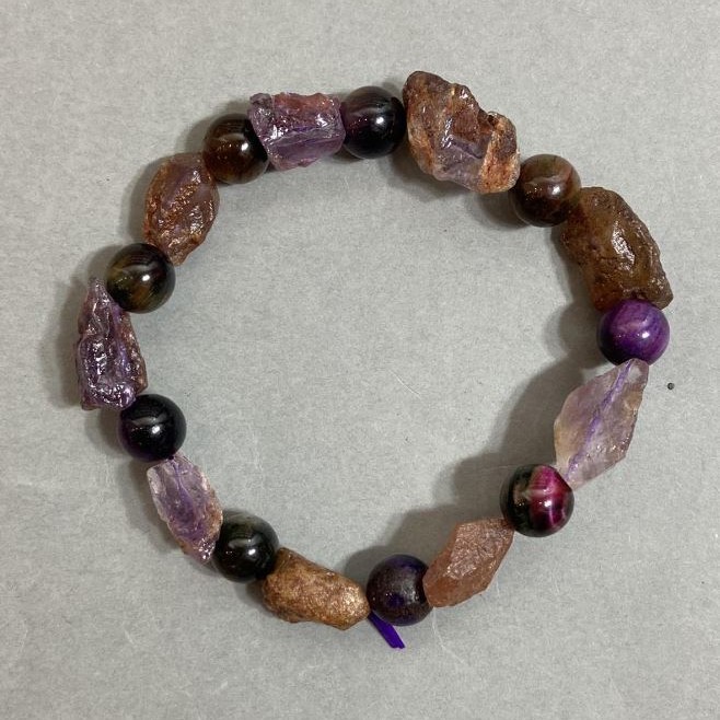Bracelet Amethyst and Cat's Eye Natural Stone Tumbled 15×10mm+-Cat's Eye Bead 8mm+-, length 18cm Stretch