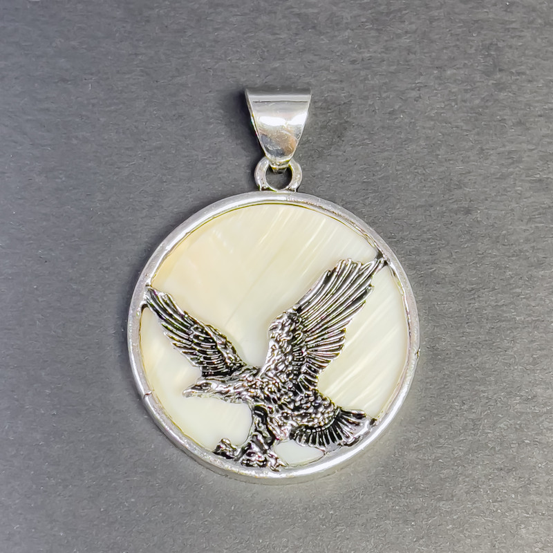 Pendant Mother of Pearl Eagle Silver-tone Metal, 32mm diameter+