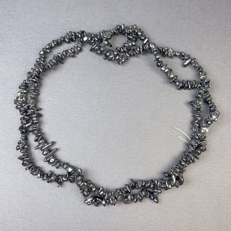 Agate Beads Chip 6x3mm on thread, length 88cm+