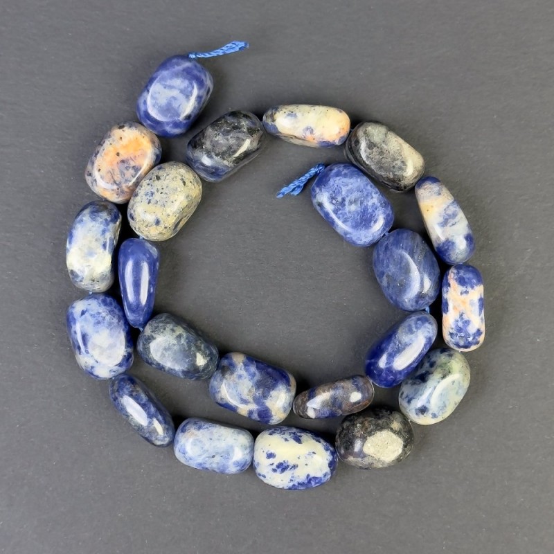 Sodalite faceted beads 17×11 mm ± on thread, length 39 cm+
