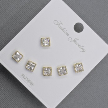 Stud Earrings 5mm +/- Gold-Tone Metal White Rhinestones