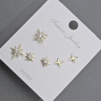 Stud Earrings 10-6mm± golden metal with white crystals