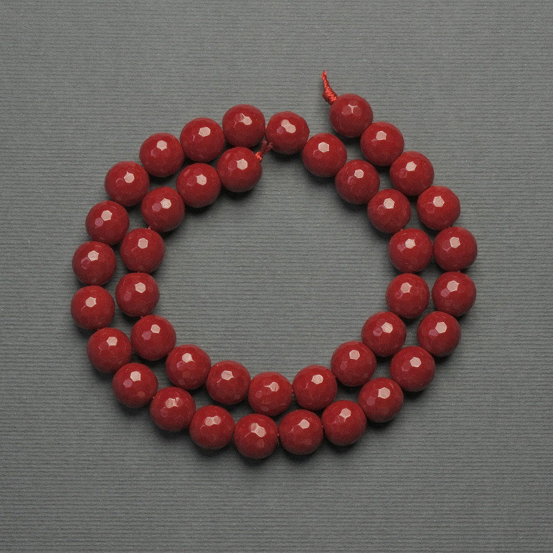 Beads on a thread Coral (pressed) faceted round bead, diameter 10mm +/-, length 36cm +/-