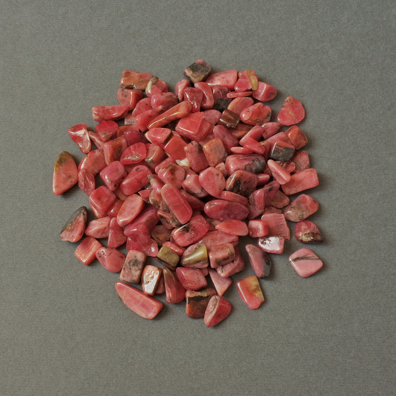 Natural Rhodochrosite Stone Chip, hole-free, 9-16×7-9mm ± (per 100g ±)