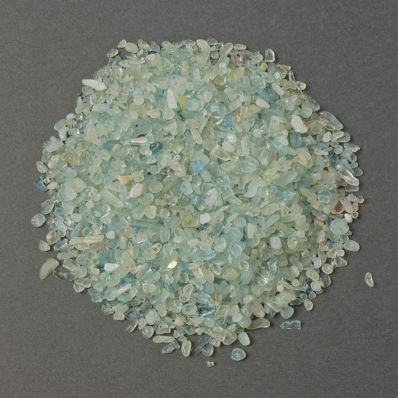 Natural Aquamarine Chip without hole, 3-9mm ± (per 100g ±)