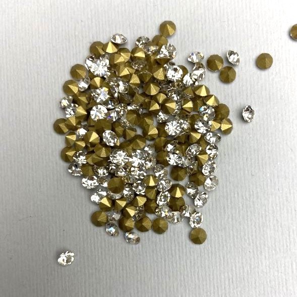 Rhinestones stones color white, diameter 3.7 (+ -) mm pack / 10g (+ -)
