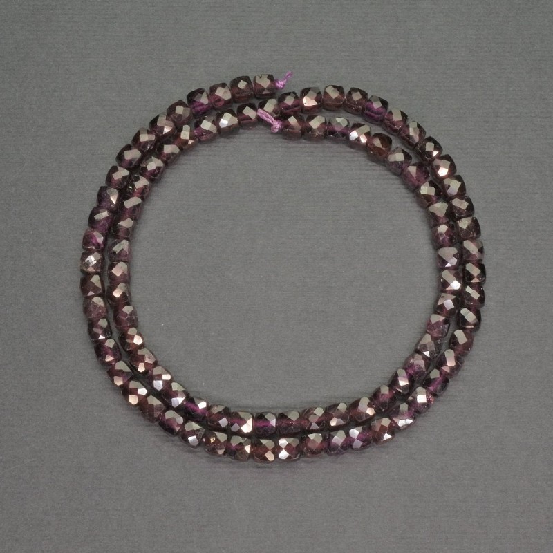 Beads Natural Stone Garnet Small Faceted Cube, Diameter 4-5mm+-, Length 39cm+